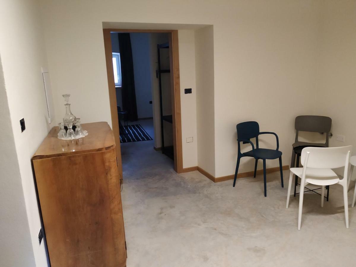Ajdovščina B & W Kriz Bed & Breakfast エクステリア 写真