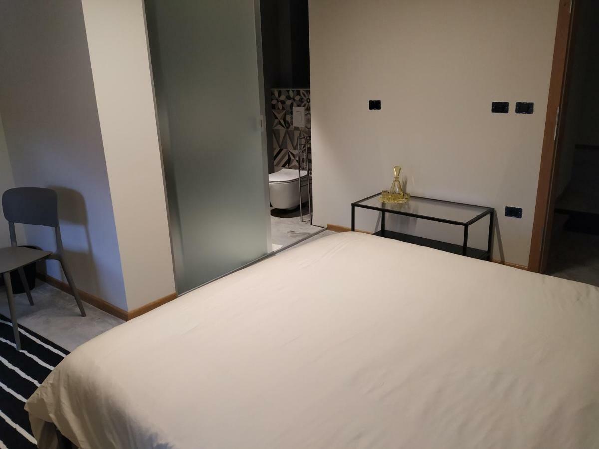 Ajdovščina B & W Kriz Bed & Breakfast エクステリア 写真