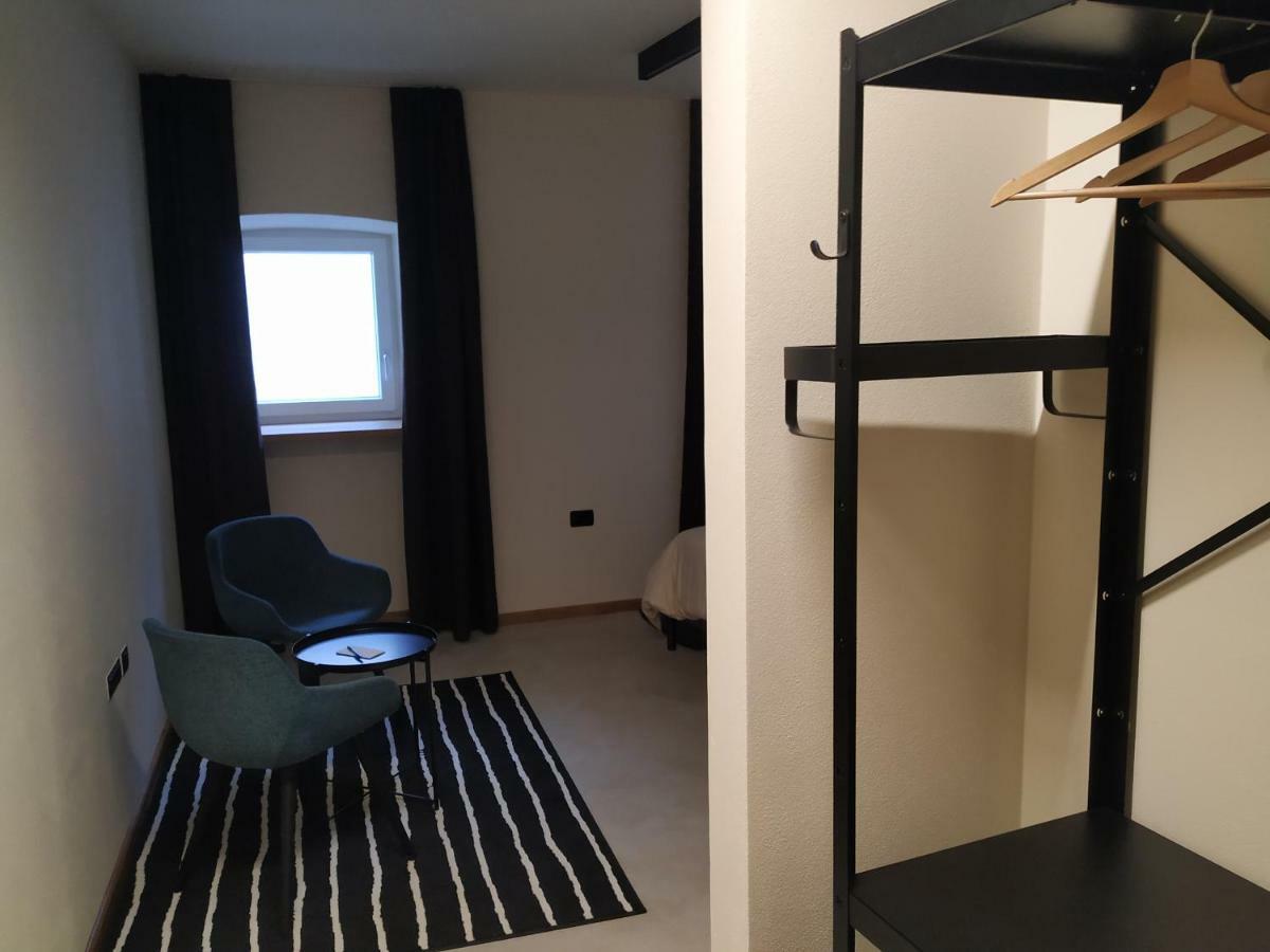 Ajdovščina B & W Kriz Bed & Breakfast エクステリア 写真