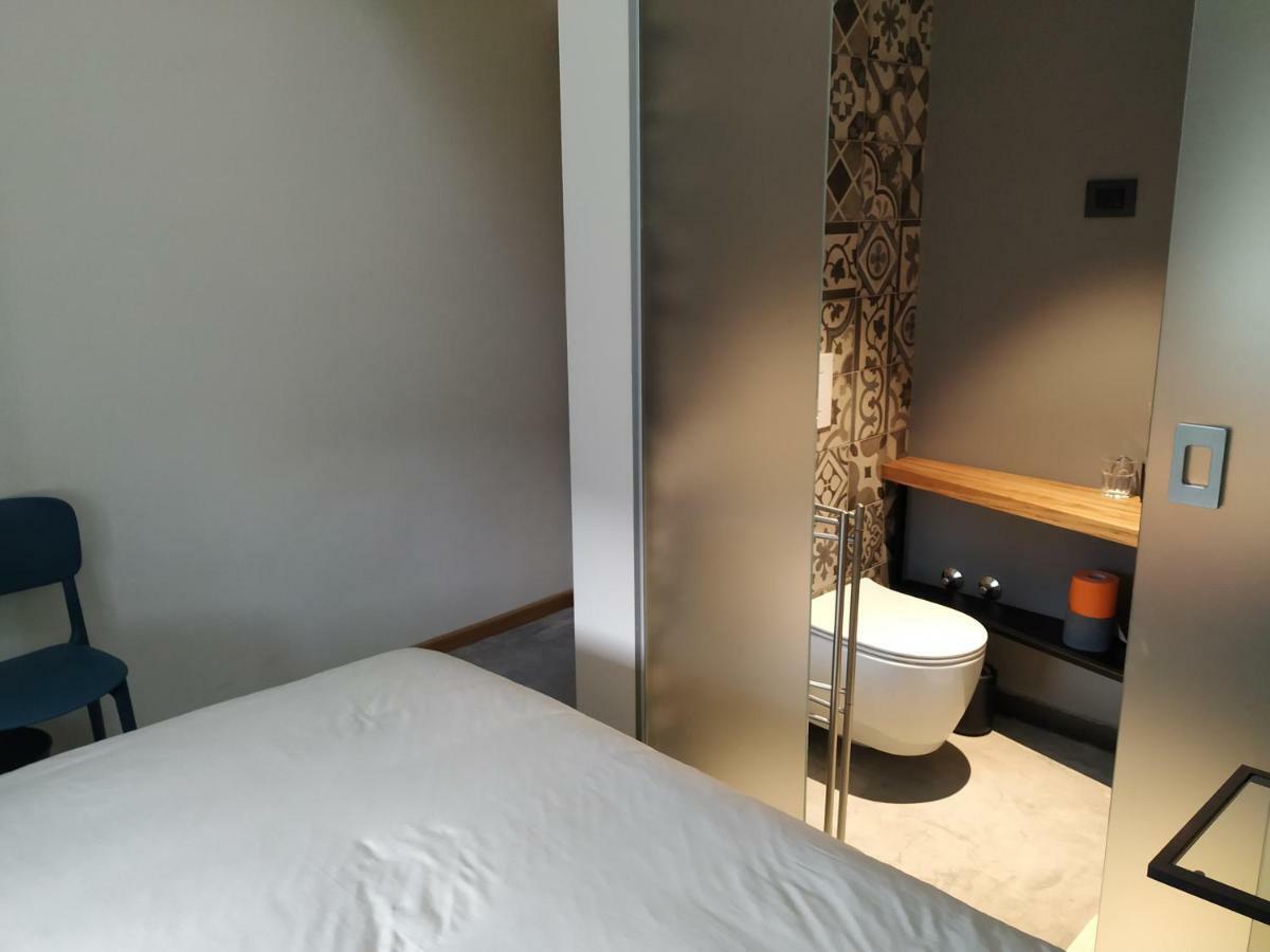 Ajdovščina B & W Kriz Bed & Breakfast エクステリア 写真